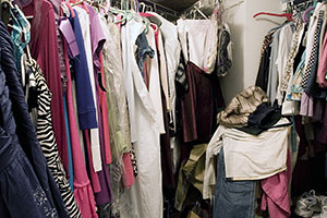 De-cluttering your closet
